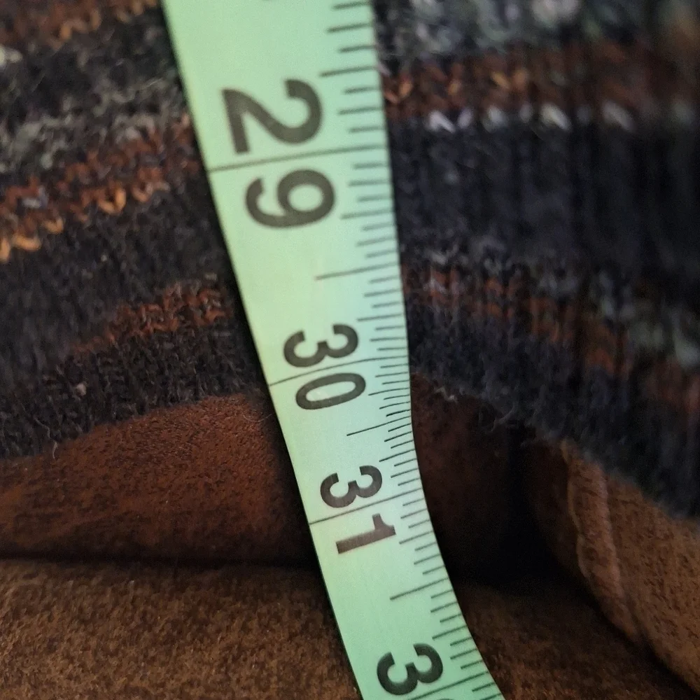 A vintage Alfani men's long sleeve crew neck wool blend sweater in a size XXL.